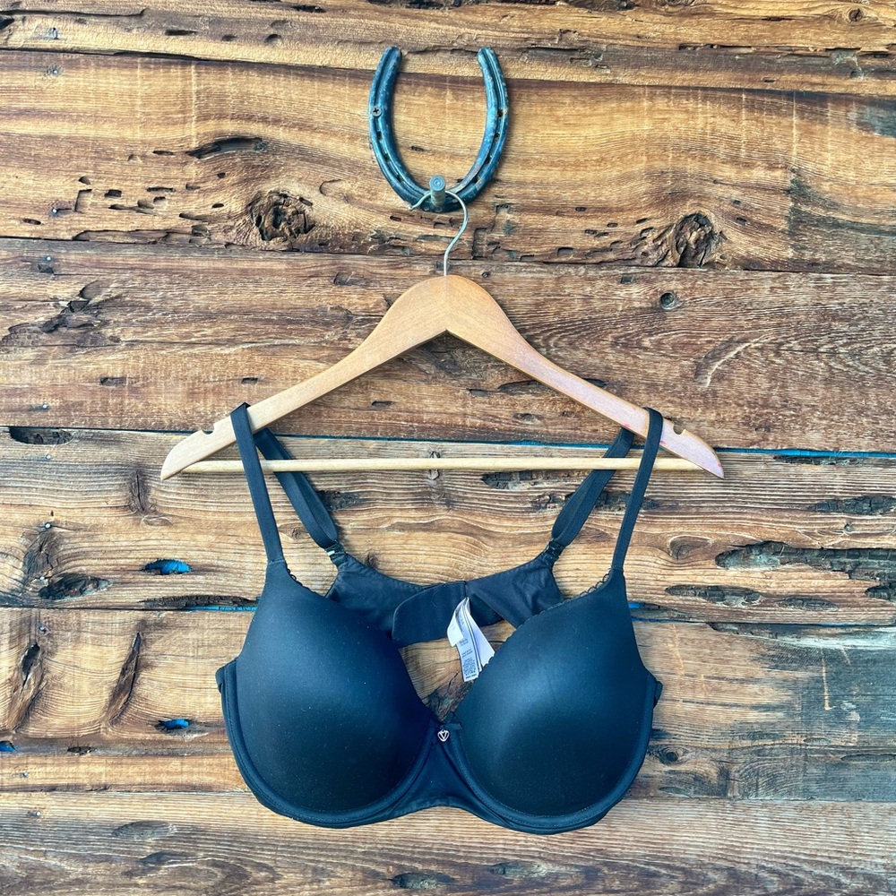 VICTORIA’S SECRET | Black Women's Intimate Bra 38D